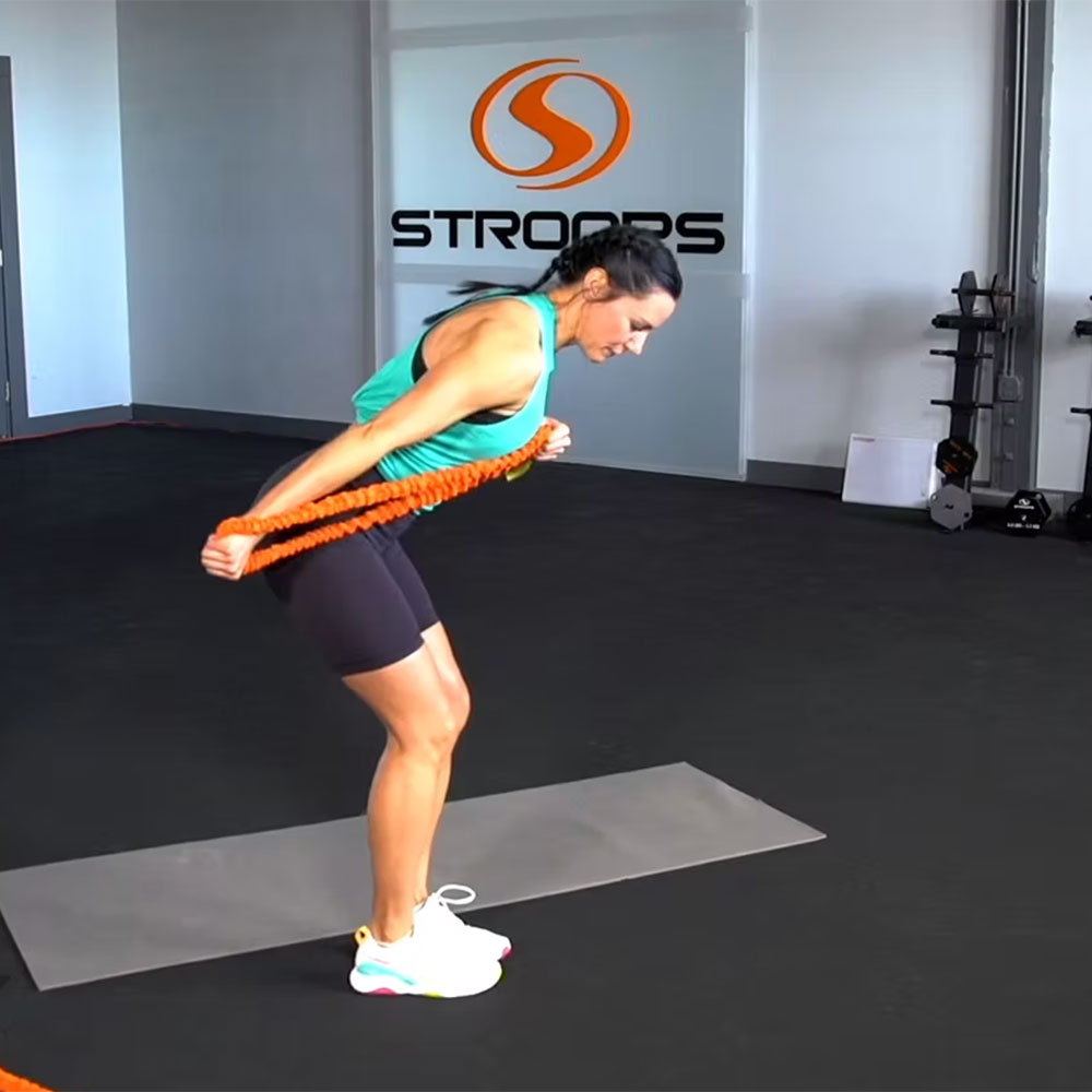 Stroops trainer Michelle doing Loop tricep kickback