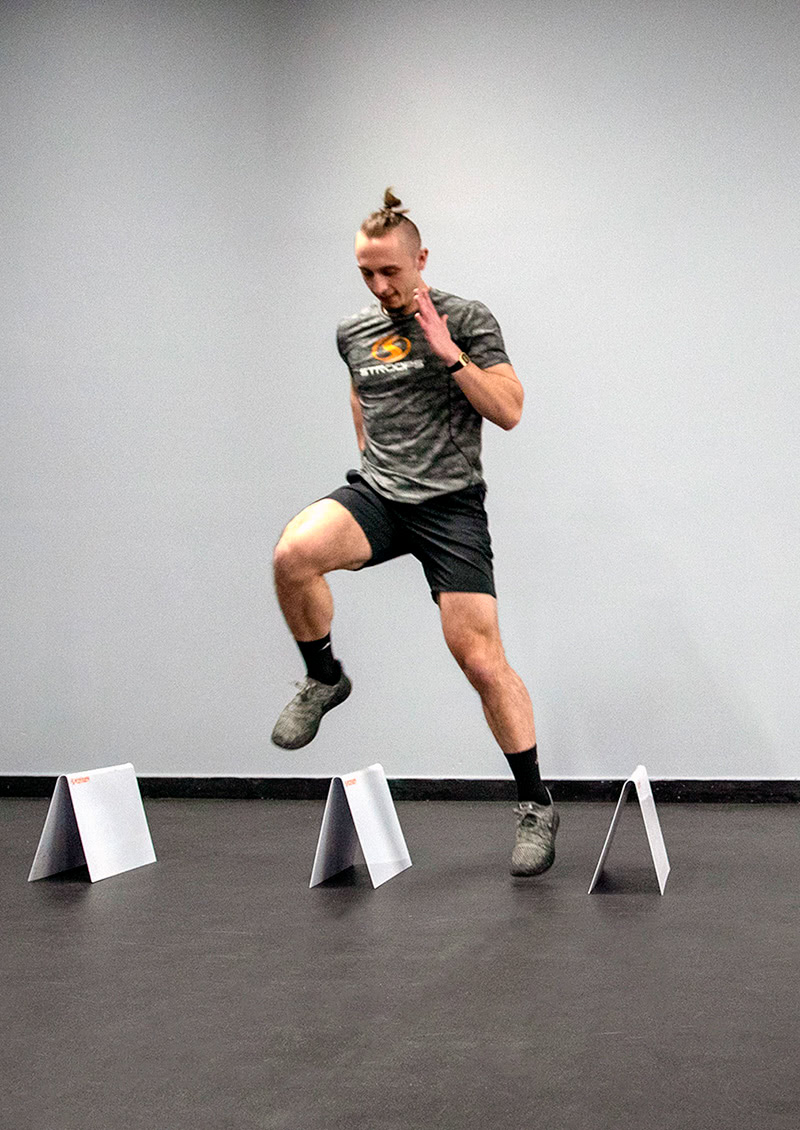 stroops coach caysem johnson training with 12 in hurdles