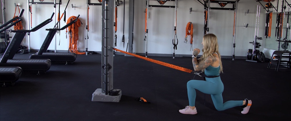 5 Resistance Band-based Lunges to Build Great Glutes