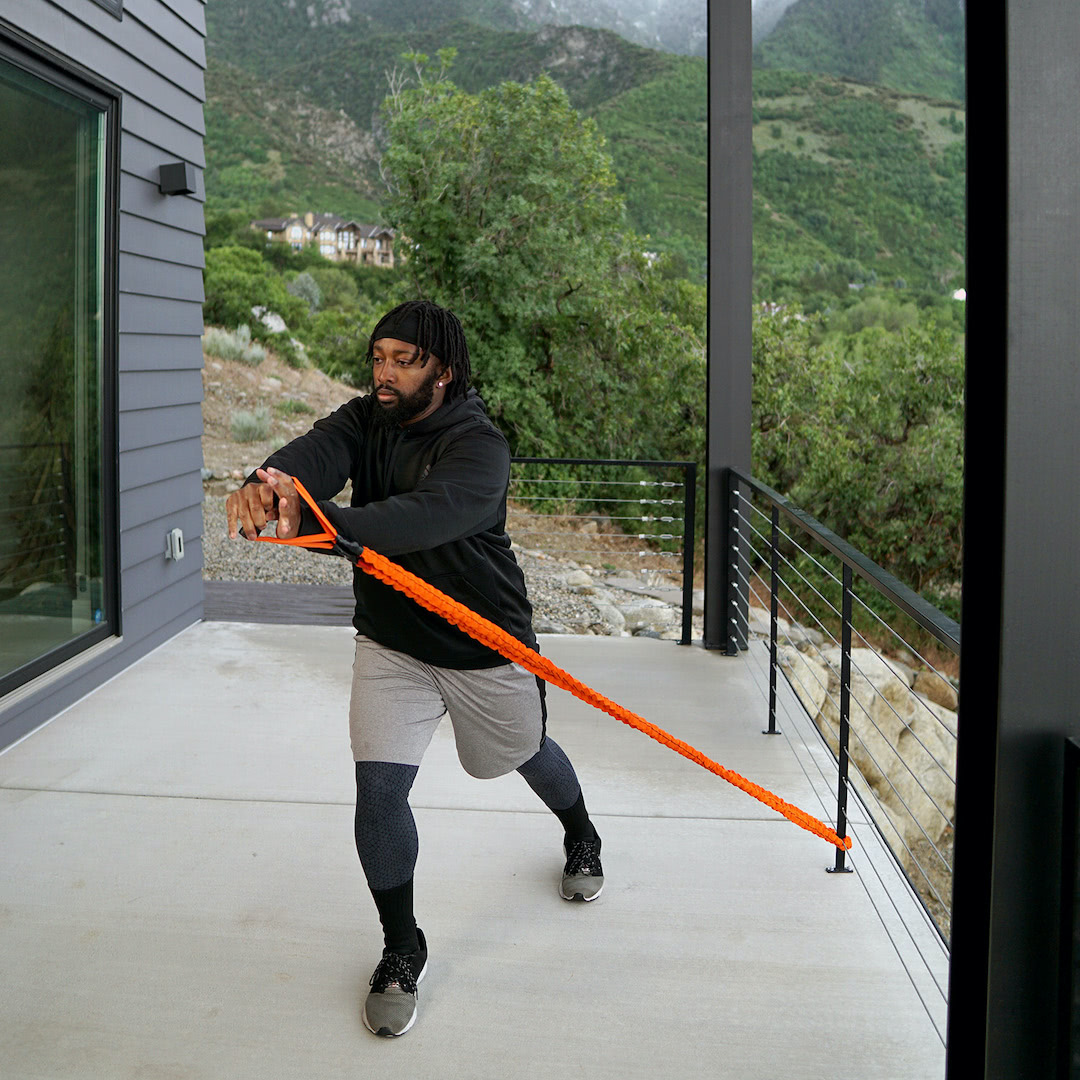 Man using a sleeved resistance band