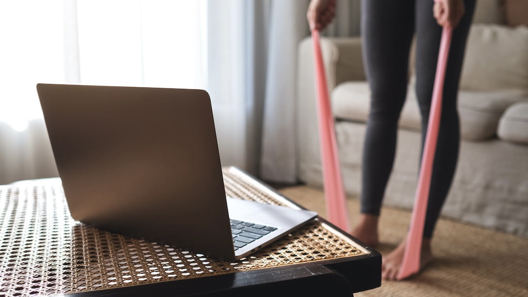 How Resistance Bands Will Help You Stay Fit at the Office